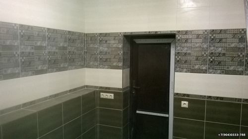 санузел с кафельной плиткой