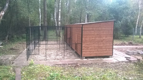 Собачий загон с вольерами